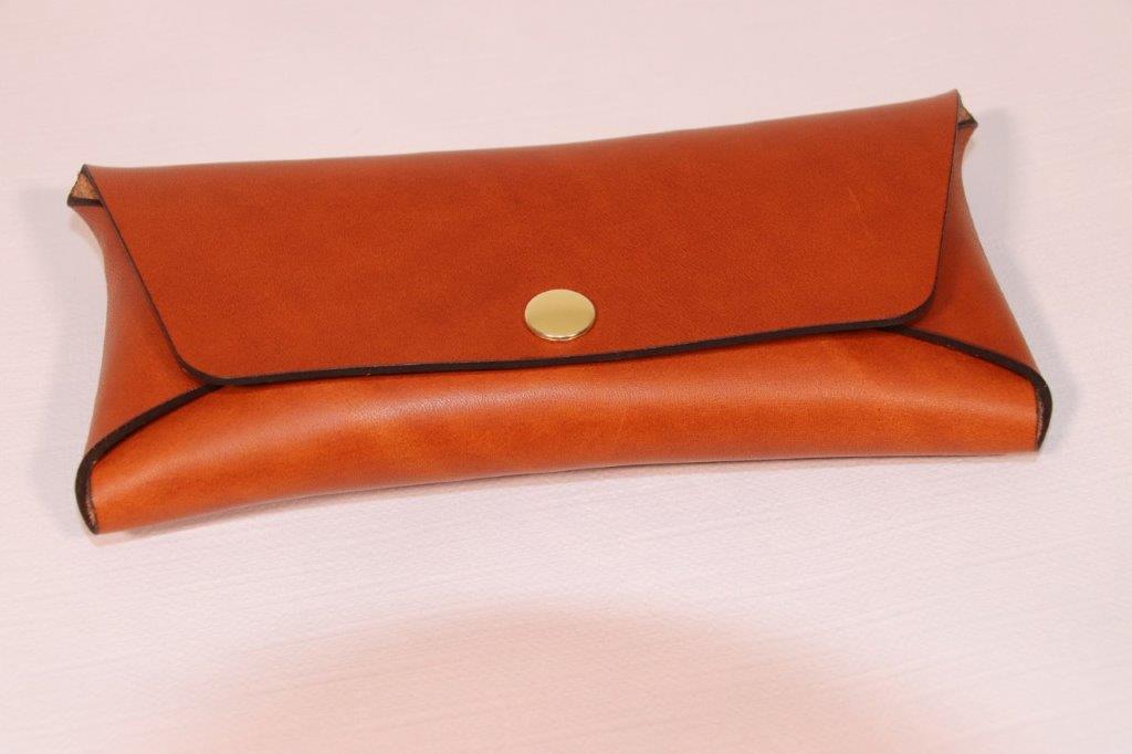Handgefertigtes Leder-Brillenetui - Tanner Bates