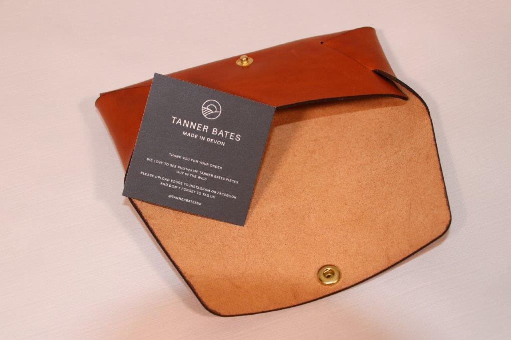 Handgefertigtes Leder-Brillenetui - Tanner Bates