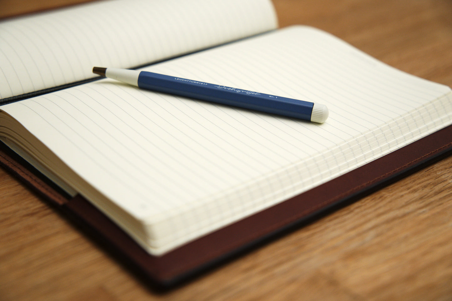 Ledergebundenes Journal A5 - Tanner Bates