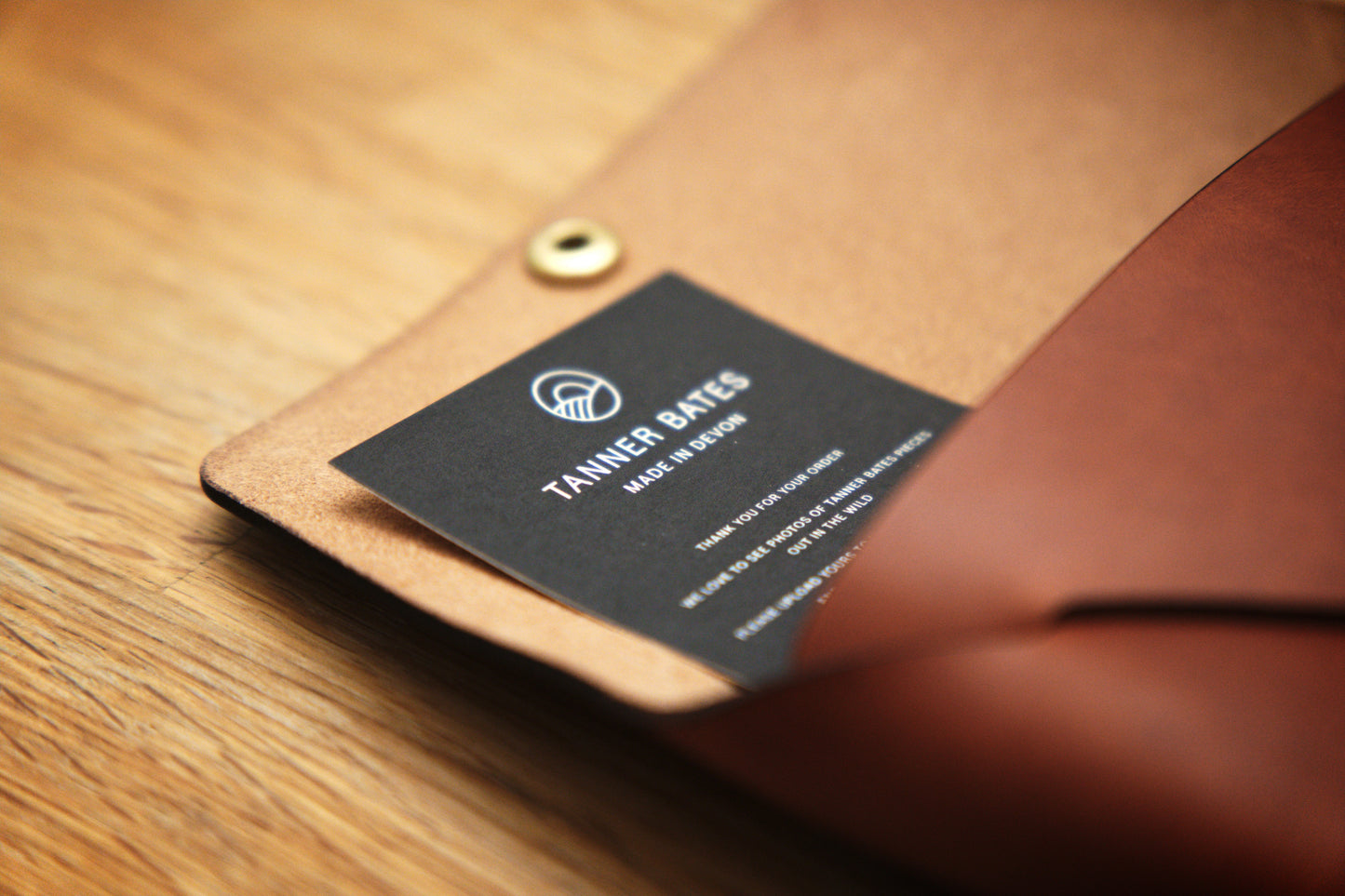 Handgefertigtes Leder-Brillenetui - Tanner Bates