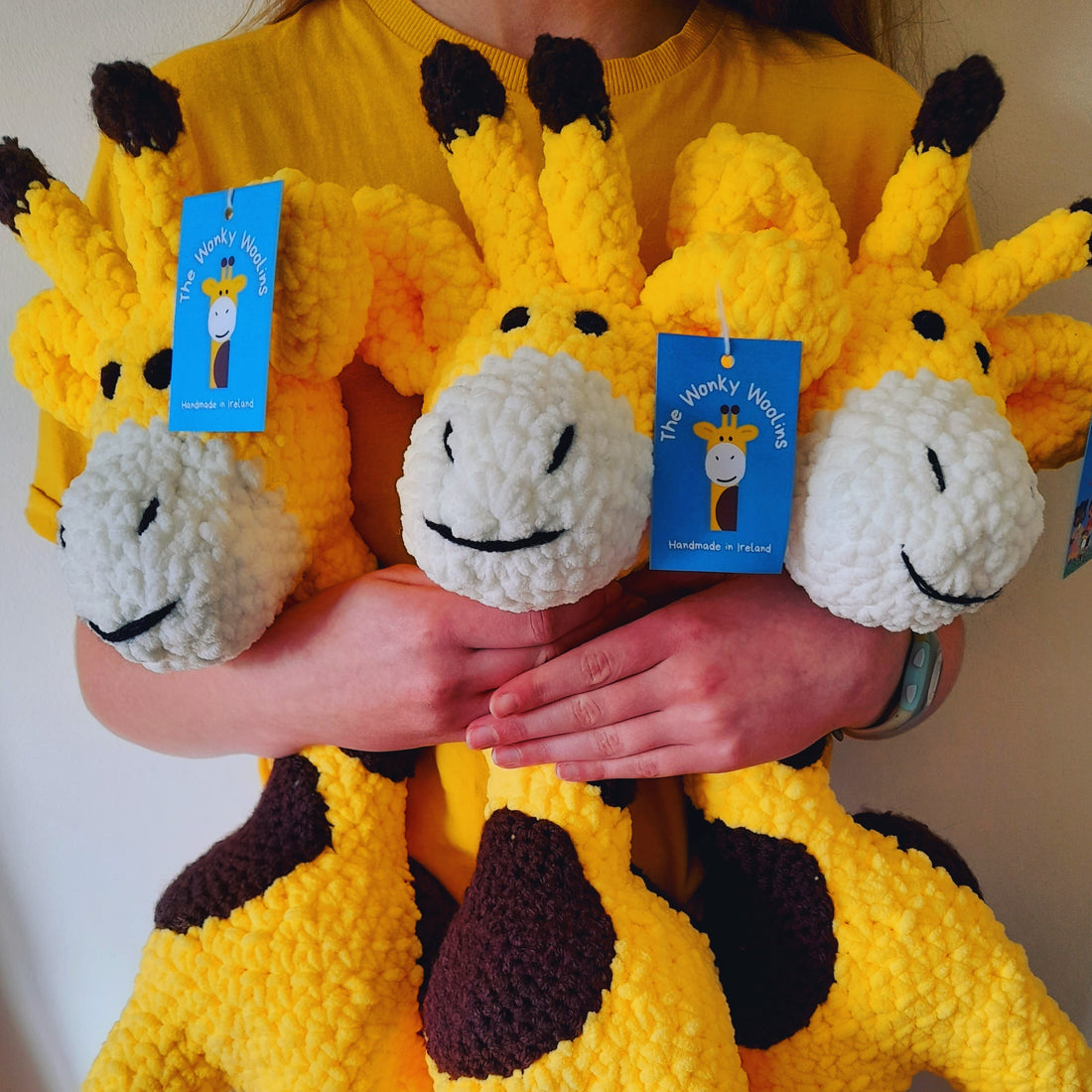 Tumbles, die Stofftier-Giraffe - The Wonky Woolins